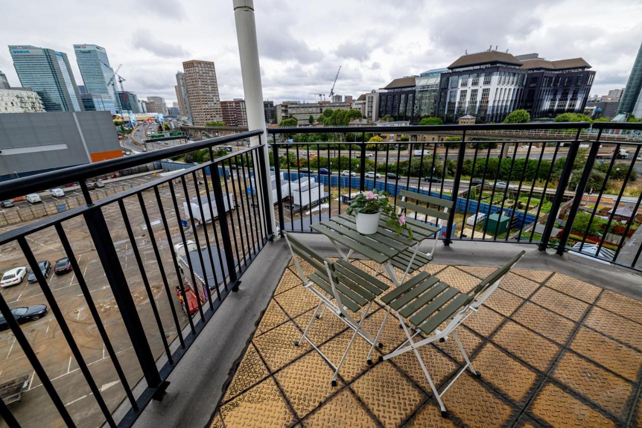 Two Bed Apartment Near Canary Wharf ロンドン エクステリア 写真