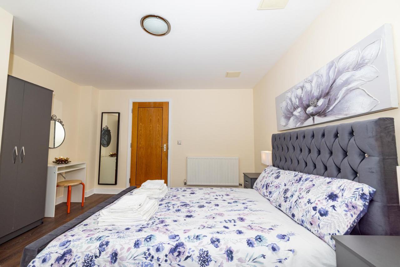 Two Bed Apartment Near Canary Wharf ロンドン エクステリア 写真