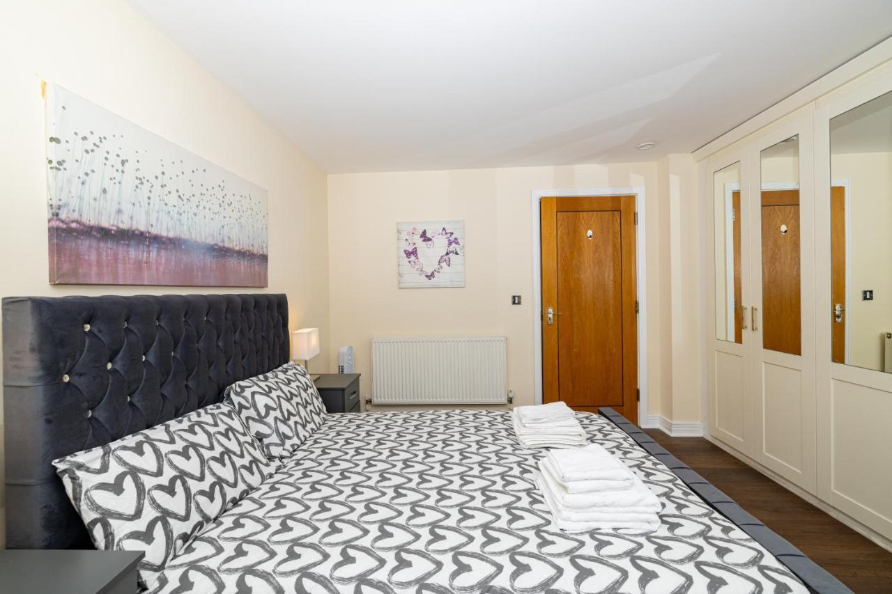 Two Bed Apartment Near Canary Wharf ロンドン エクステリア 写真