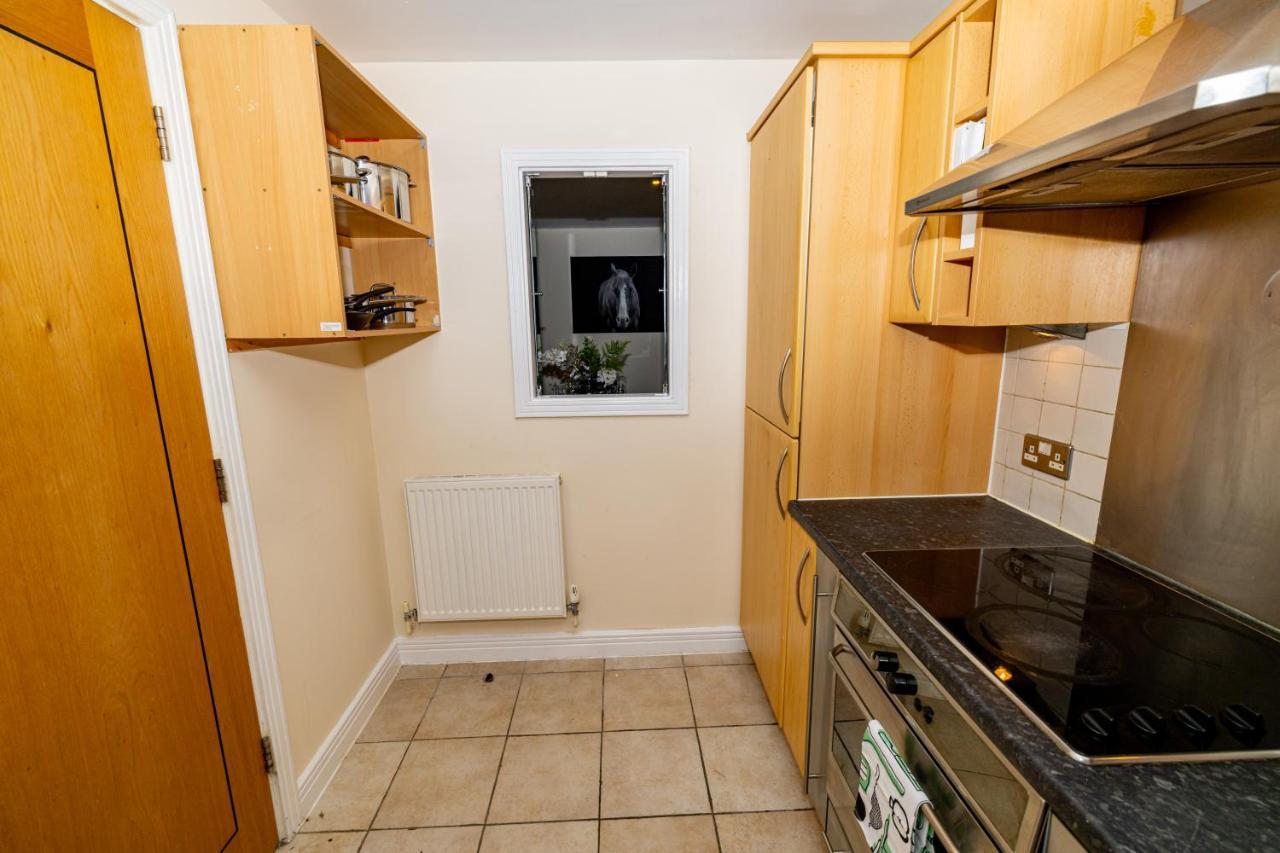 Two Bed Apartment Near Canary Wharf ロンドン エクステリア 写真