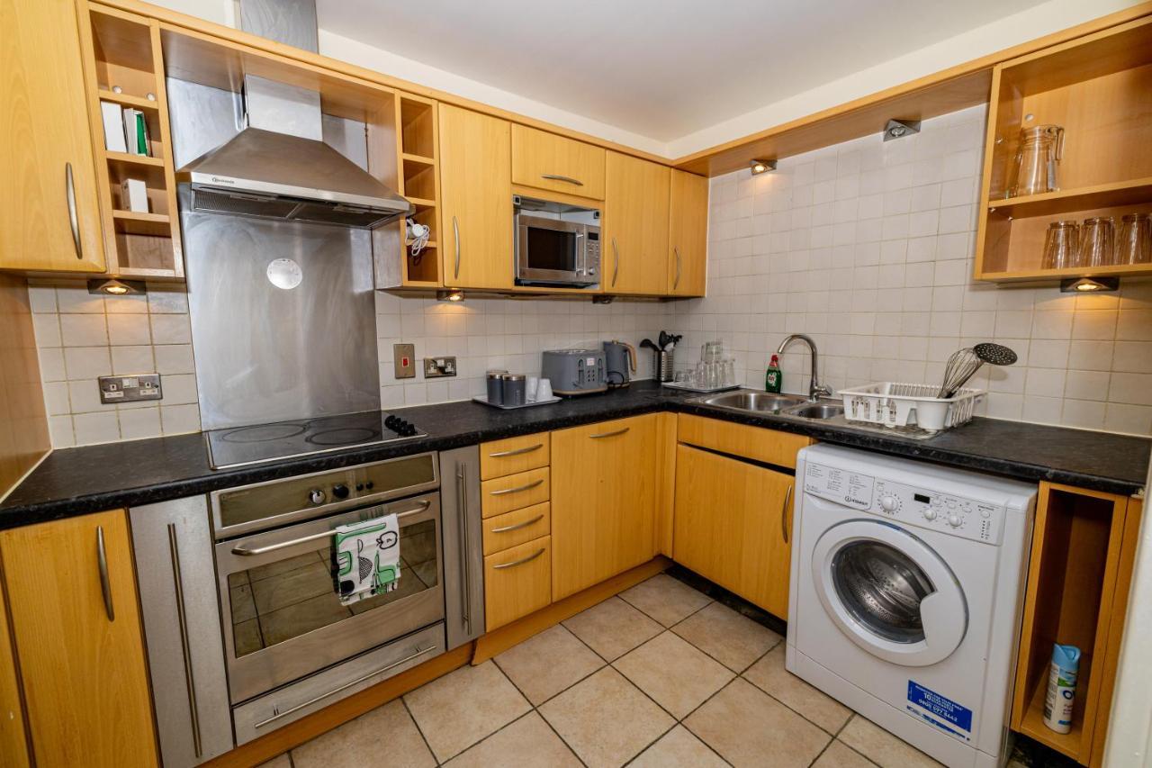 Two Bed Apartment Near Canary Wharf ロンドン エクステリア 写真