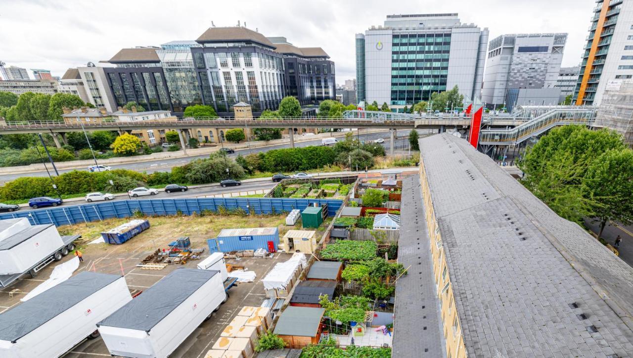 Two Bed Apartment Near Canary Wharf ロンドン エクステリア 写真